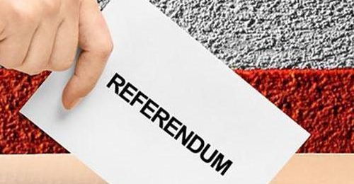 Referendum per tagliare democrazia e parlamentari che poco contano