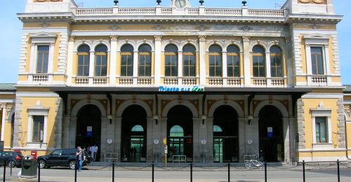 Aggredita in stazione a Trieste: “Cosa deve succedere ancora?”
