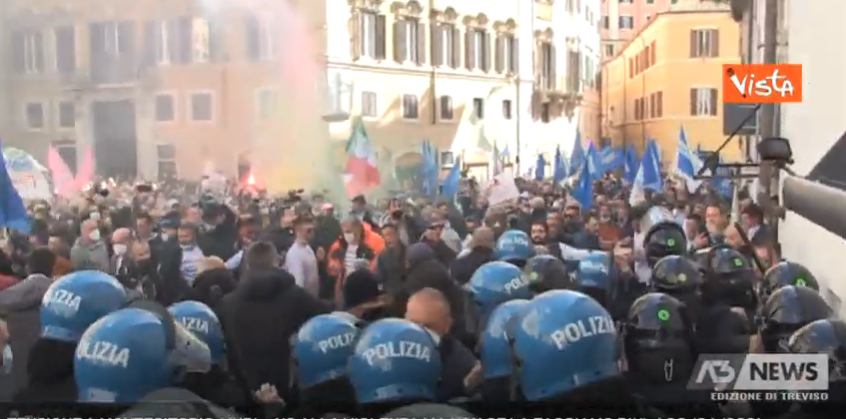 Al momento stai visualizzando I poliziotti: “Solidarietà ai colleghi ma quella piazza di Roma la capiamo”